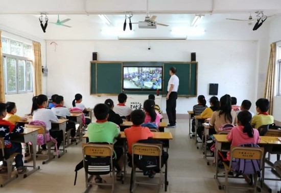肖克凡的文學課，同步連線深圳百仕達小學